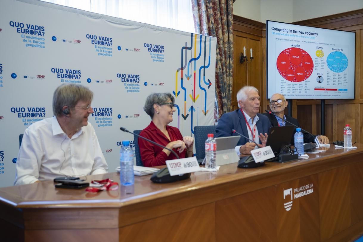 Speakers: Giorgio Anselmi (European Federalist Movement), Guy Verhofstadt (Co-Chair of the Conference of the Future of Europe), Josep Borrell. Moderator: Anna Terrón (Directora, FIIAP)