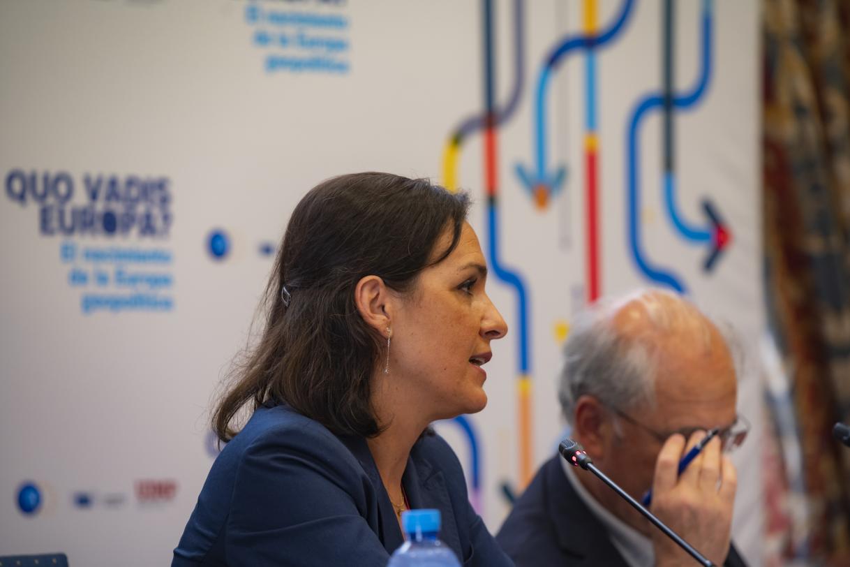 Speakers: Cristina Narbona (First Vice-President of the Spanish Senate), Cristina Lobillo (Director for Energy Policy, European Commission). Moderator: Francisco Fonseca (Professor of International Public Law, Valladolid University)