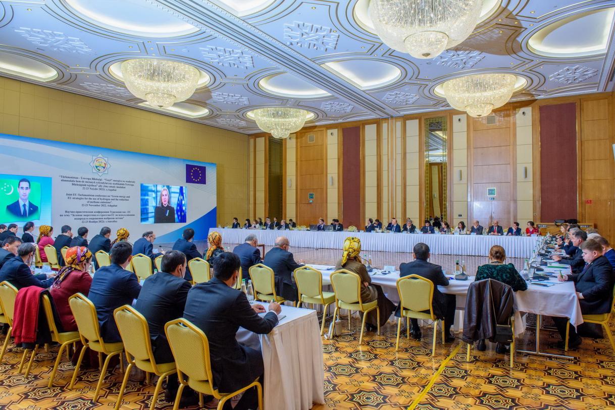 Participants of the Joint EU-Turkmenistan Energy Conference 