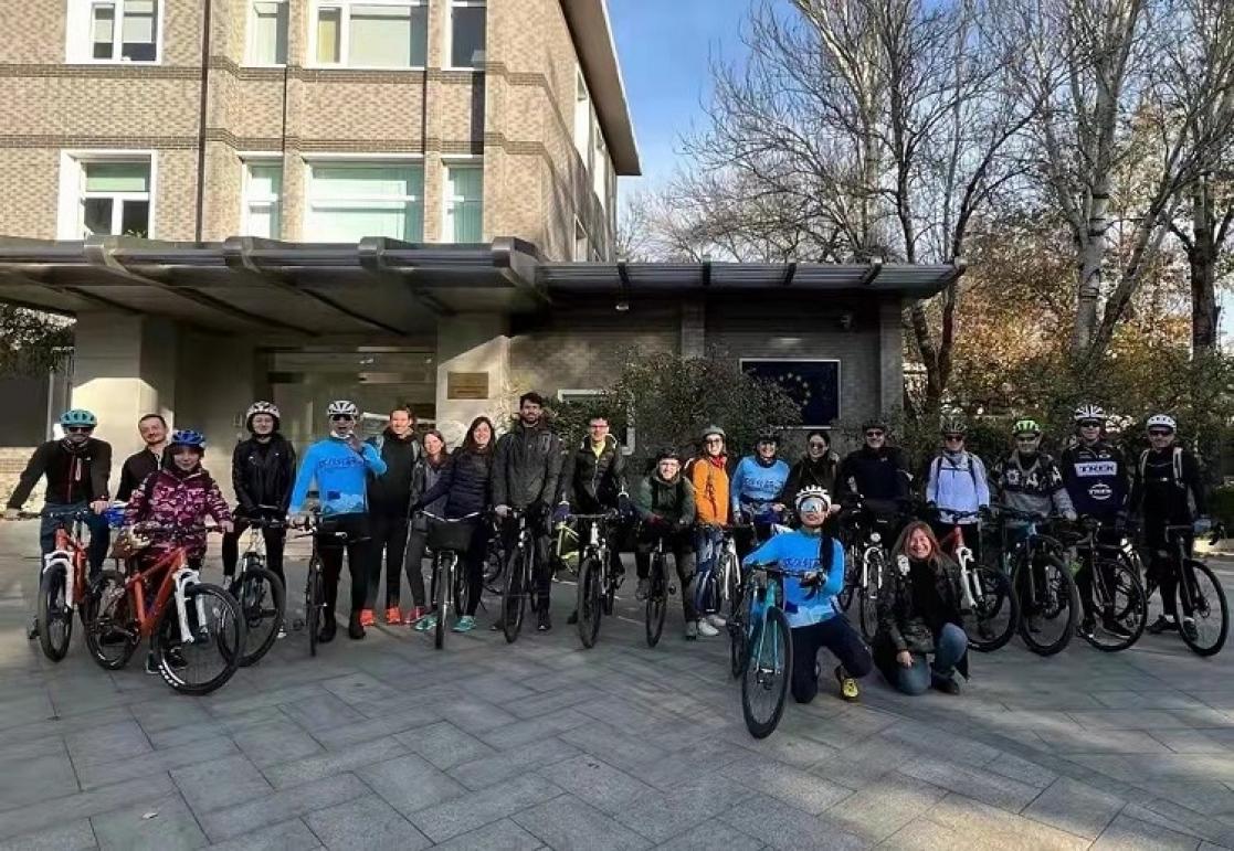 Group of people with bikes