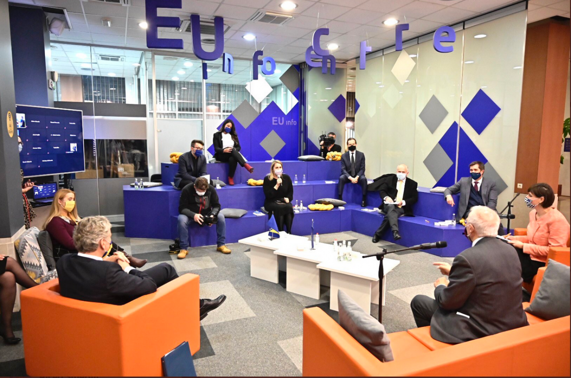 Man giving a speech in a meeting