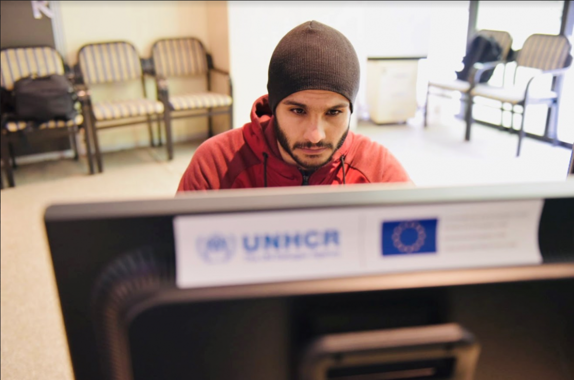 Man working in a computer