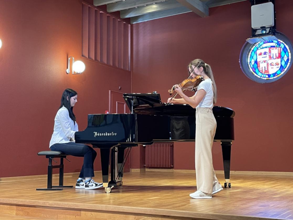 Musical performance by students of the Liechtensteinisches Gymnasium