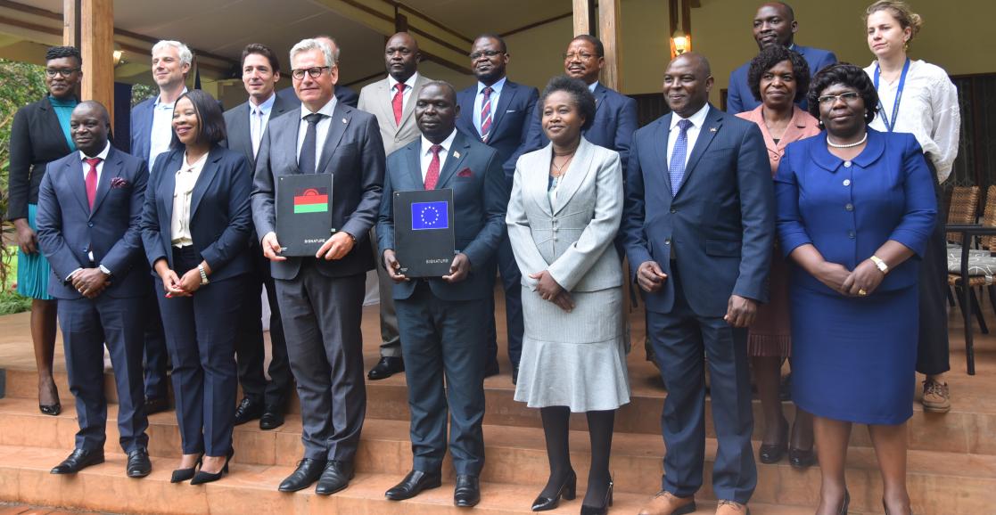 Malawi Government and EU Officials