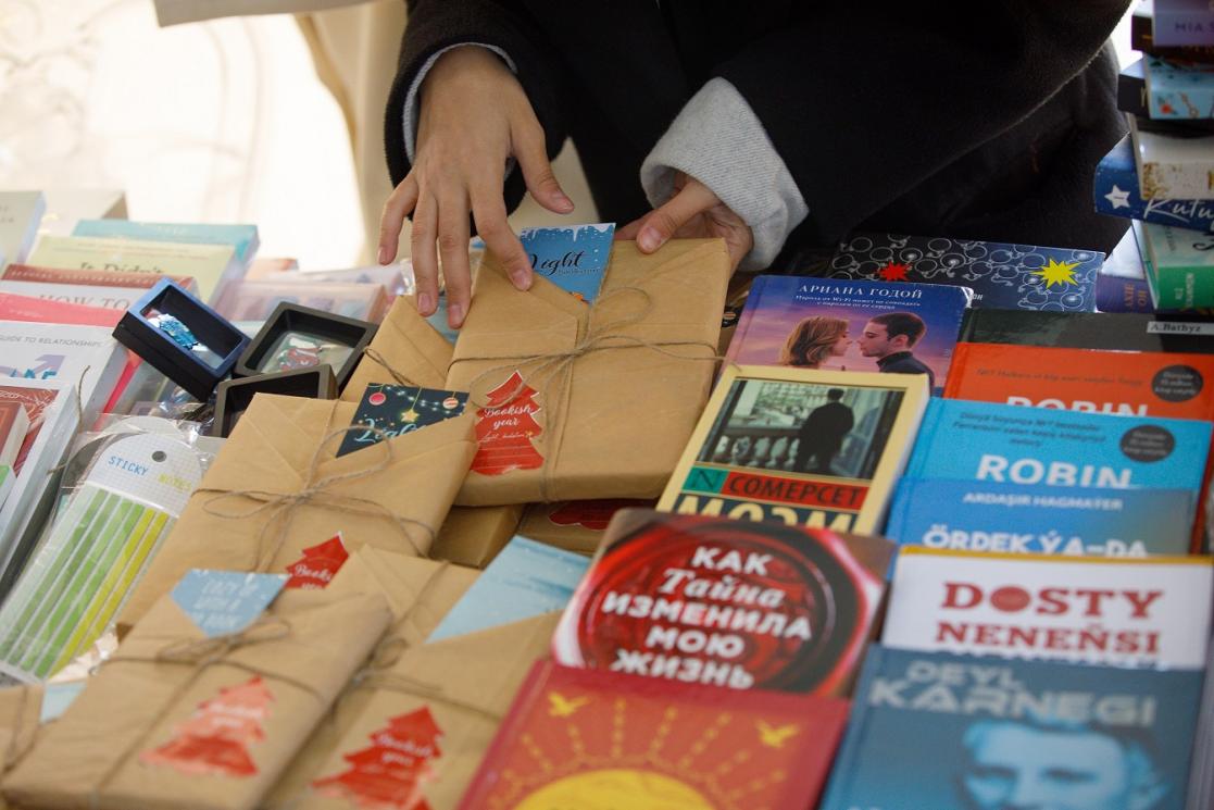 EU Delegation to Turkmenistan hosted annual Christmas Book Fair_1