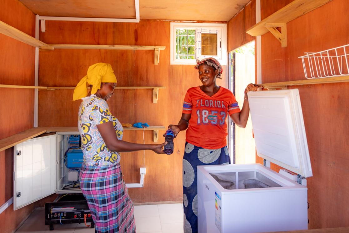 PADERAU : Les femmes du village de Kambaleba