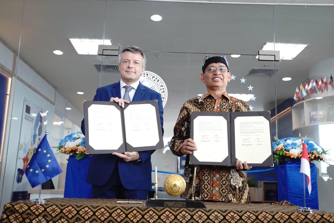 EU Centre officially opens at Universitas Airlangga