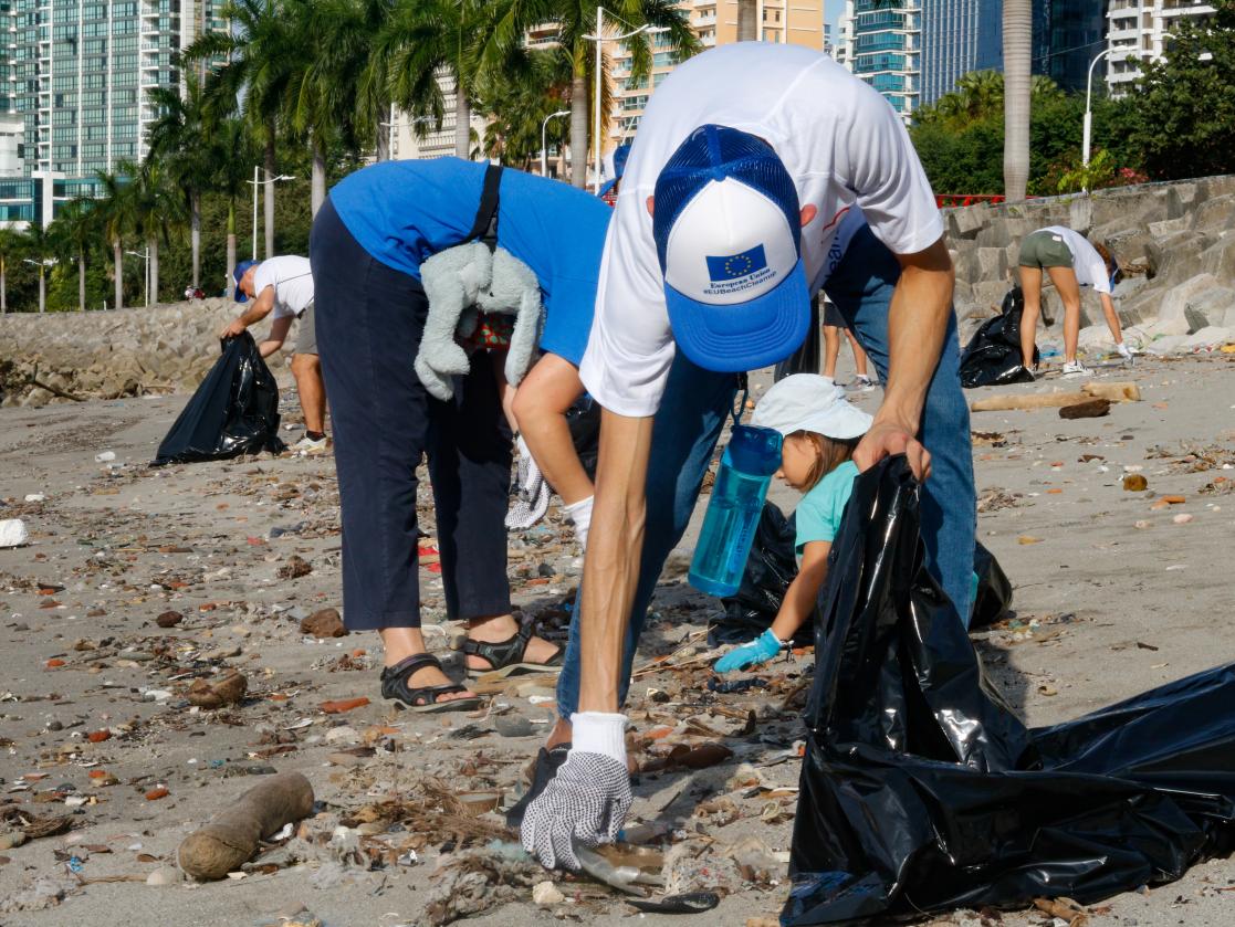 EU Beach Clean Up 2022