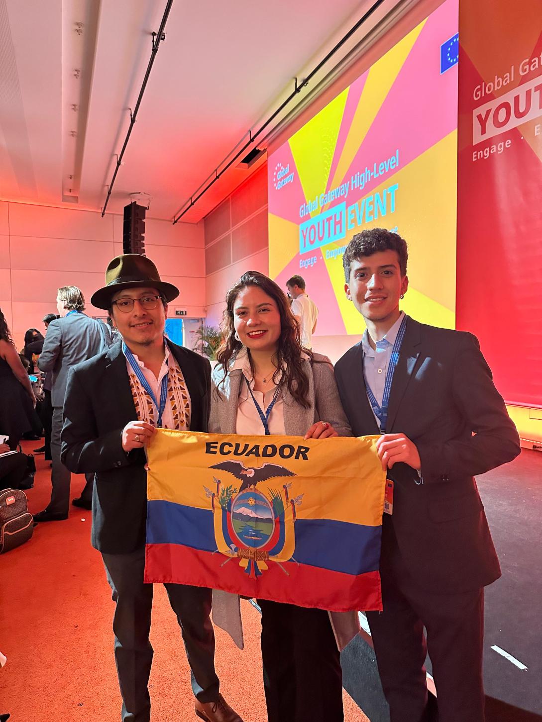 óvenes ecuatorianos destacan en el Global Gateway High-Level Youth Event