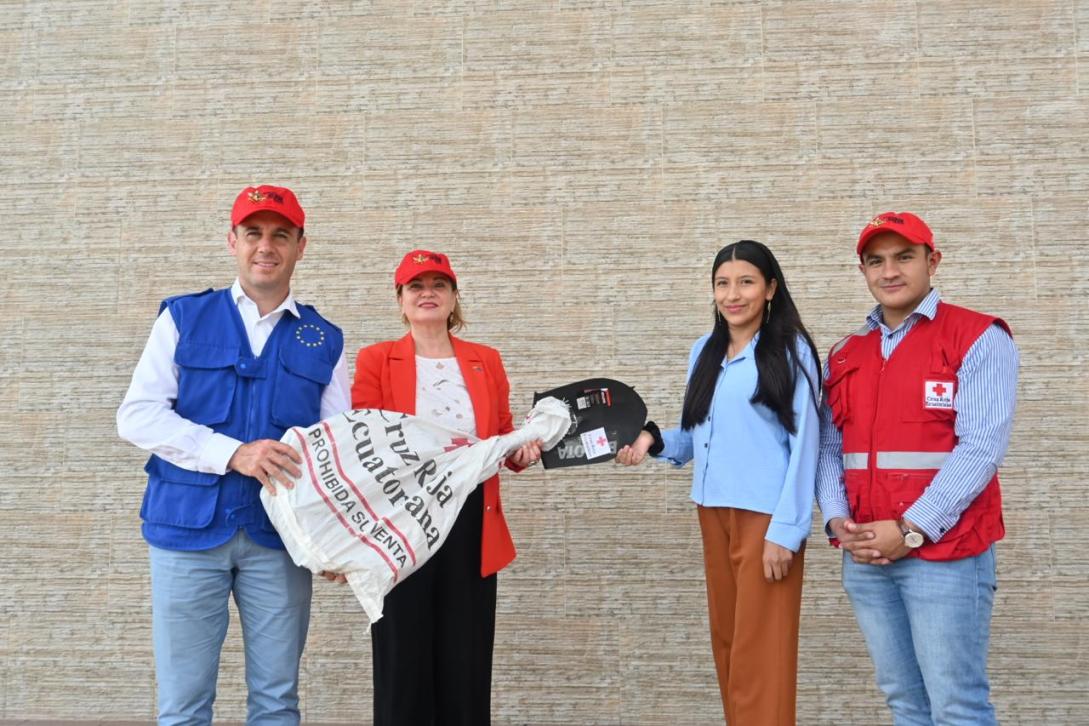 ECHO y la Cruz Roja Ecuatoriana  entregan apoyo a los afectados por los incendios en Loja