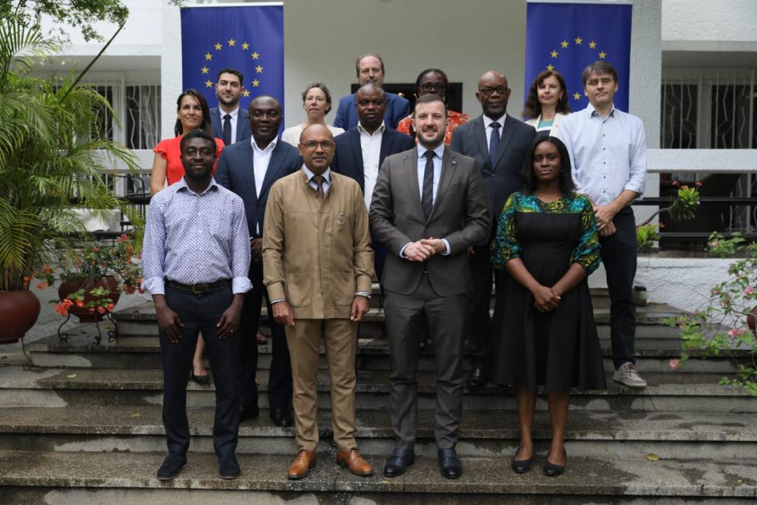 EU Commissioner with Cocoa Traders