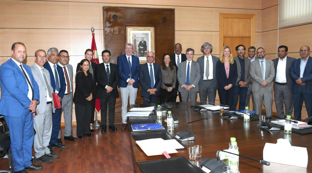 Photo de groupe Ministre éducation au Maroc, UE et BEI lancement programme scolarisation rurale